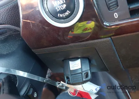 2011 BMW 328I z USA, uszkodzony, nr VIN WBAPH5G51BNM84074